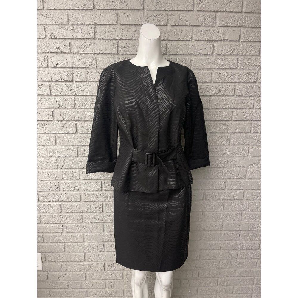 T. Milano Women Petite Black Animal Print 2 Piece Skirt Suit Size 6P
